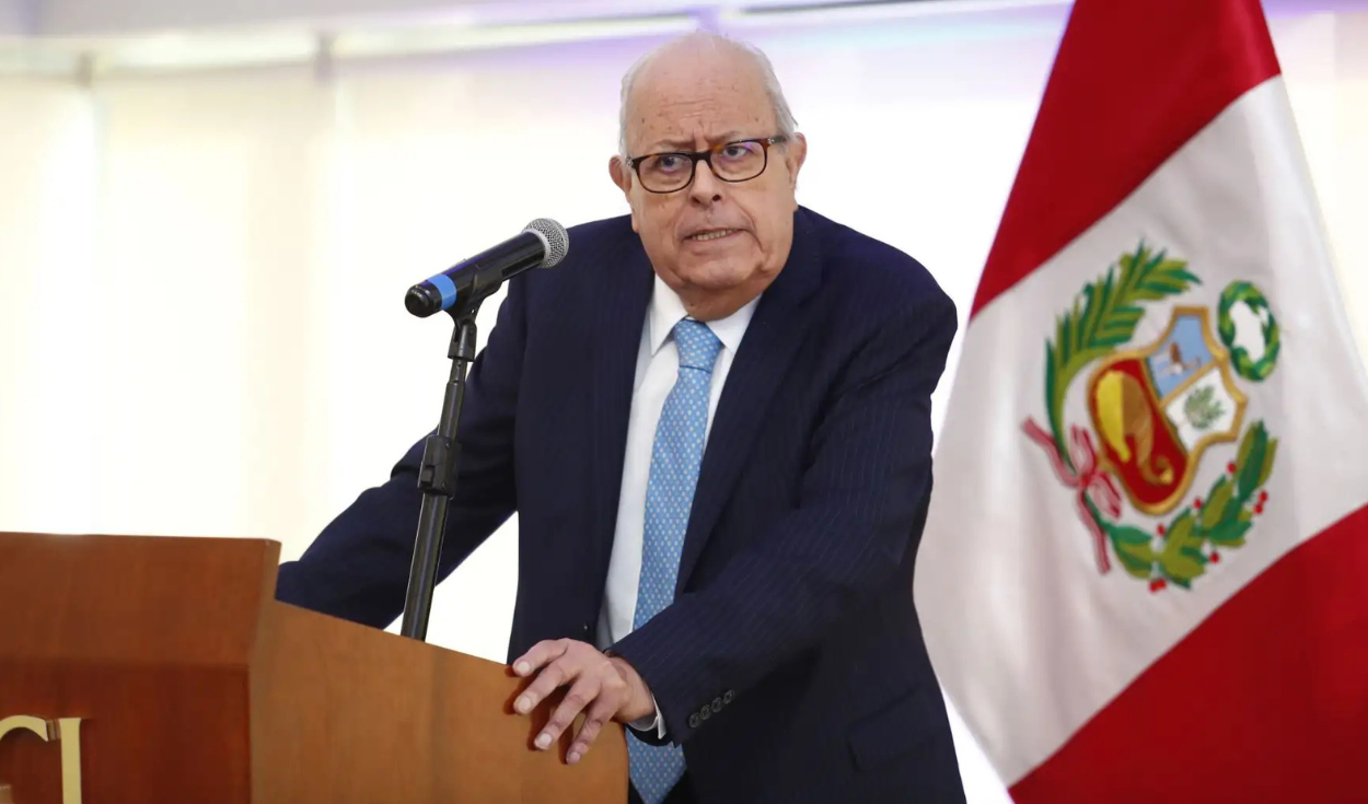 Julio Velarde: Peru Senate to Vote on Central Bank Chief