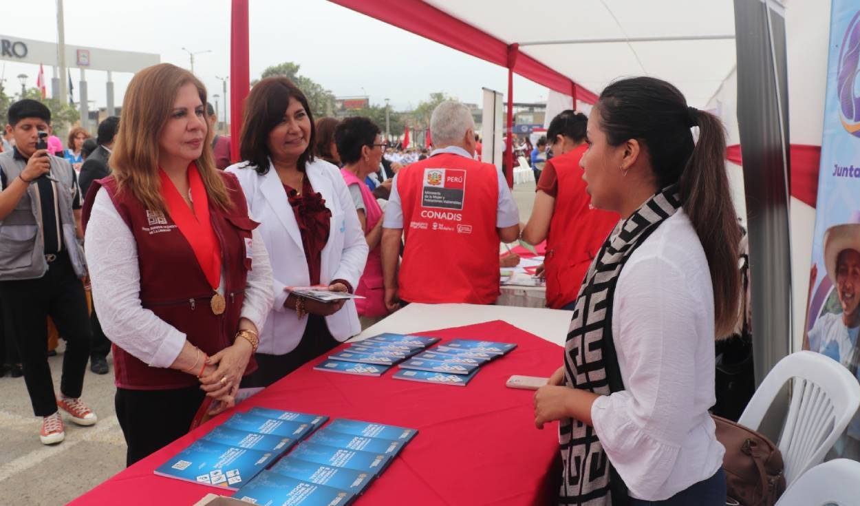 La presidenta de la Corte, Cecilia Milagros León Velásquez, subrayó la importancia de hacer accesibles los derechos y servicios públicos. Foto: difusión. corte-de-la-libertad