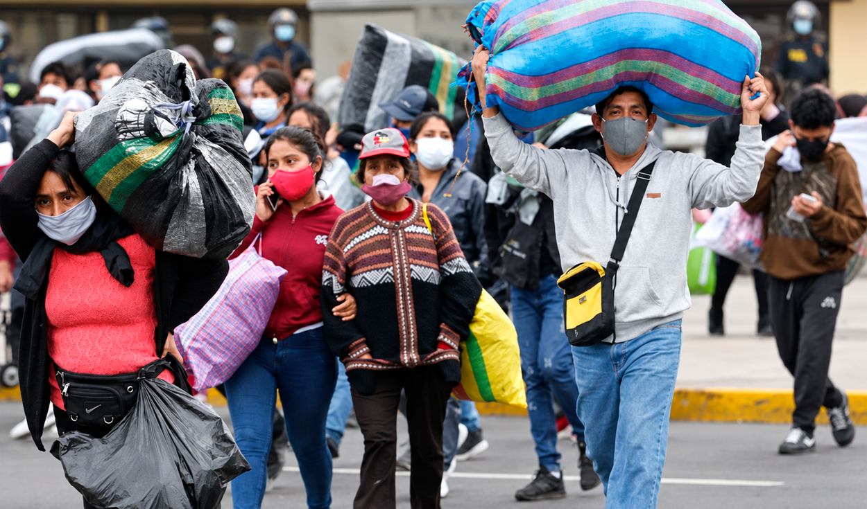 Economist Urges Peru Congress to Reject Powers Bid