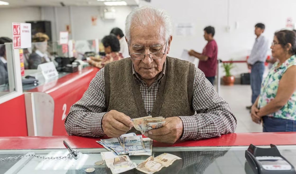 Peru AFP Affiliates to Get State Pensions From 2027