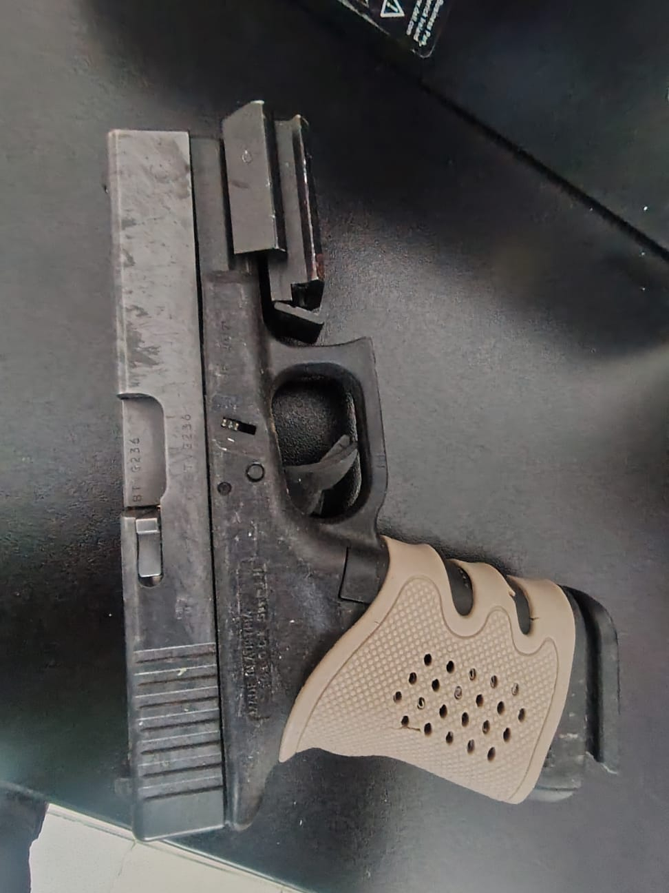 Pistola Glock calibre 9 × 19 mm Pistola Glock calibre 9 × 19 mm