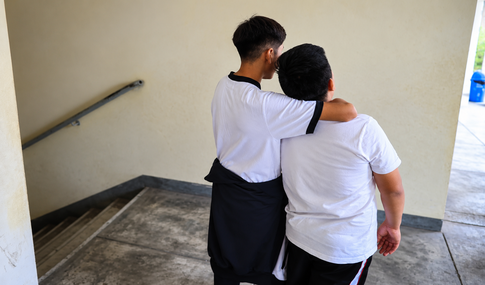 Escolares violentos podrían ser separados de sus colegios, anuncia ministro de Educación