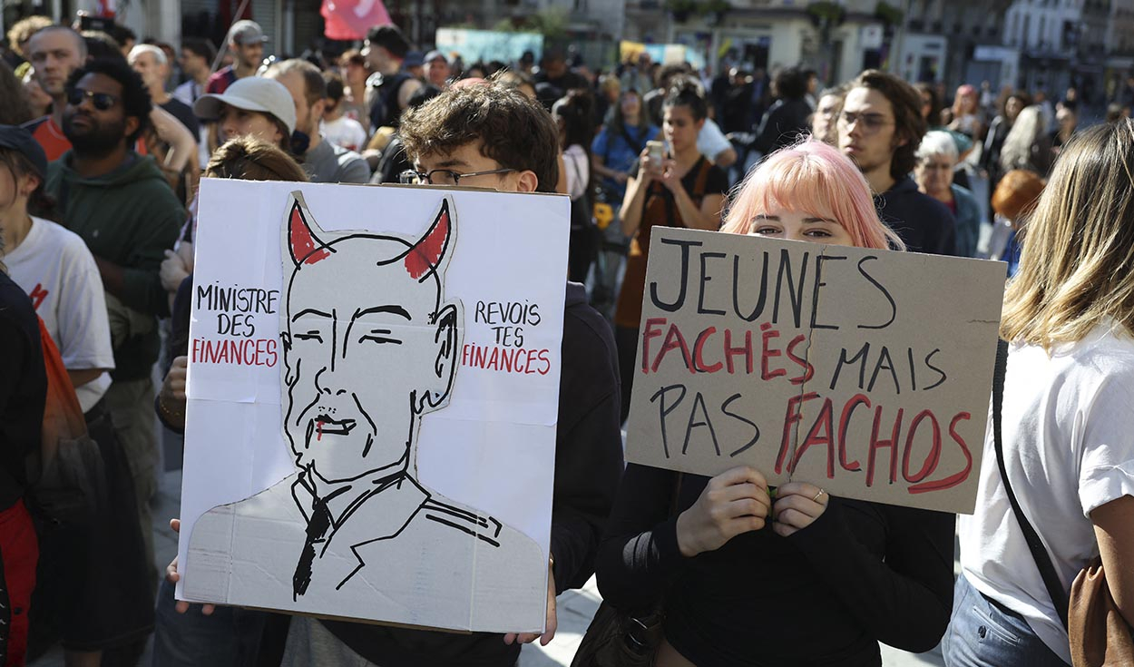 Francia estima que entre 400 y 500 liceos suspenderán las clases el lunes por la ola de protestas estudiantiles