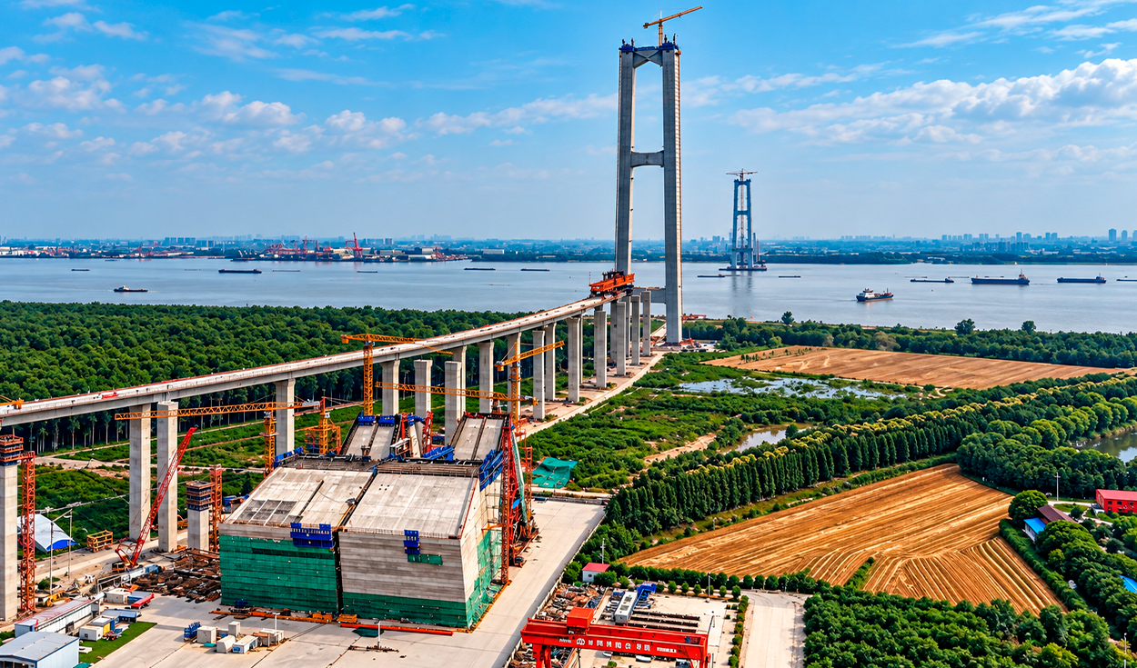 China busca el récord del puente colgante más largo del mundo: tendrá un tramo de 2.300 metros, unirá 3 ciudades y abriría en 2028