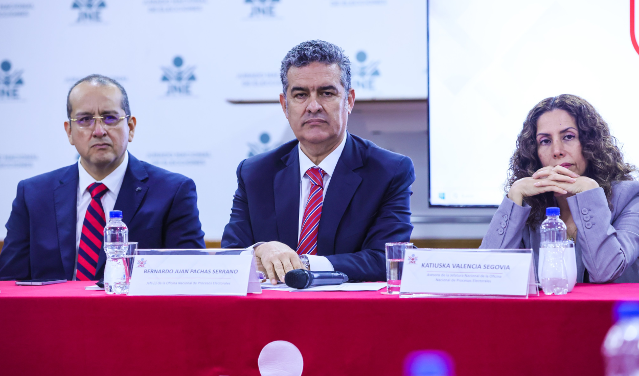 ONPE advierte al JNE que no puede organizar la segunda vuelta regional antes del 6 de diciembre