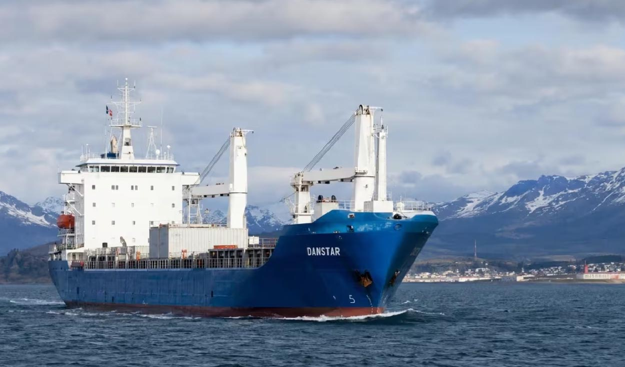 Chile teme un incidente con Argentina por la nueva ruta marítima de un buque hacia las Malvinas, revela investigación