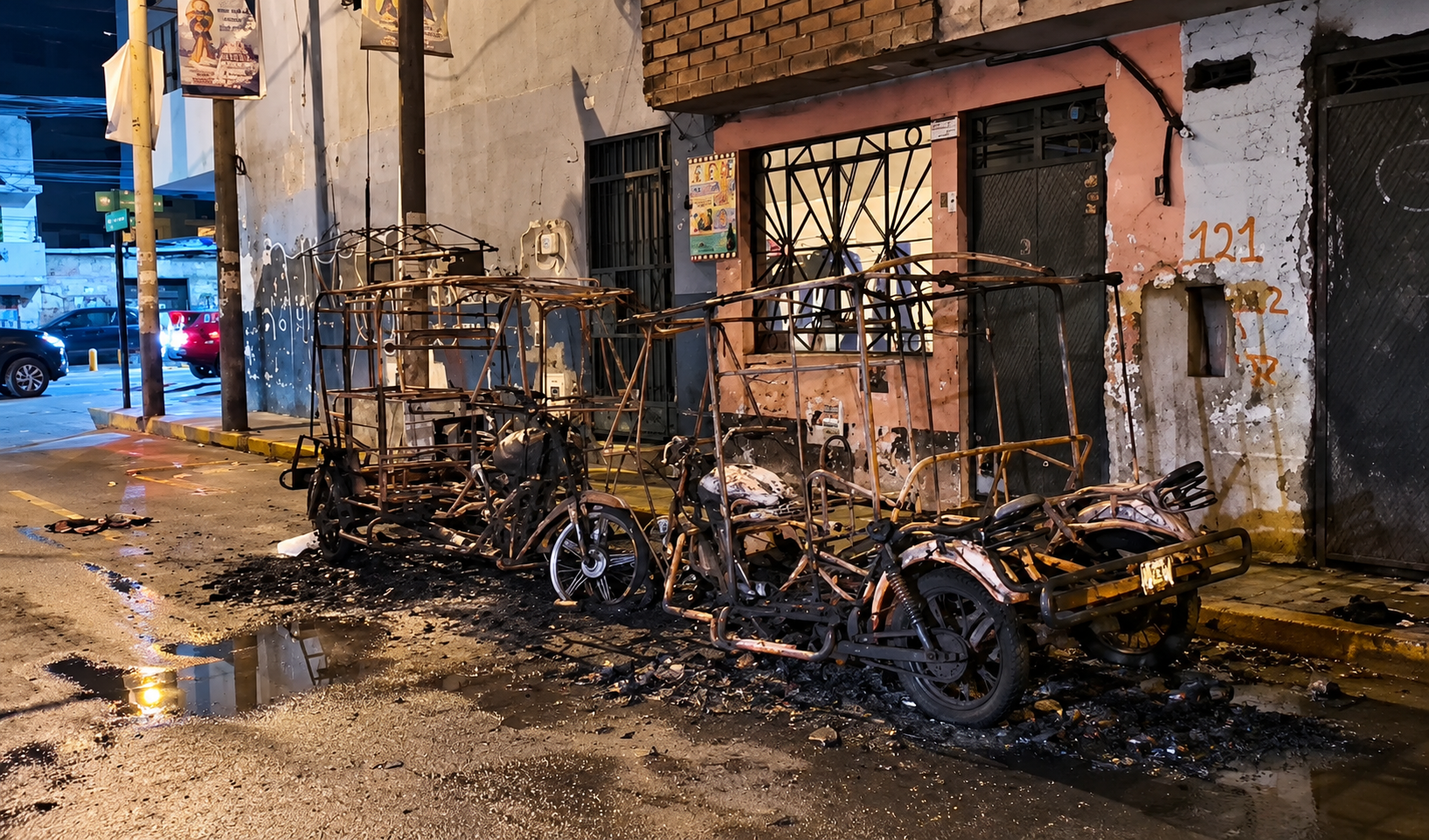 El Agustino: queman dos mototaxis y un puesto de comida; vecinos exigen mayor seguridad en la zona