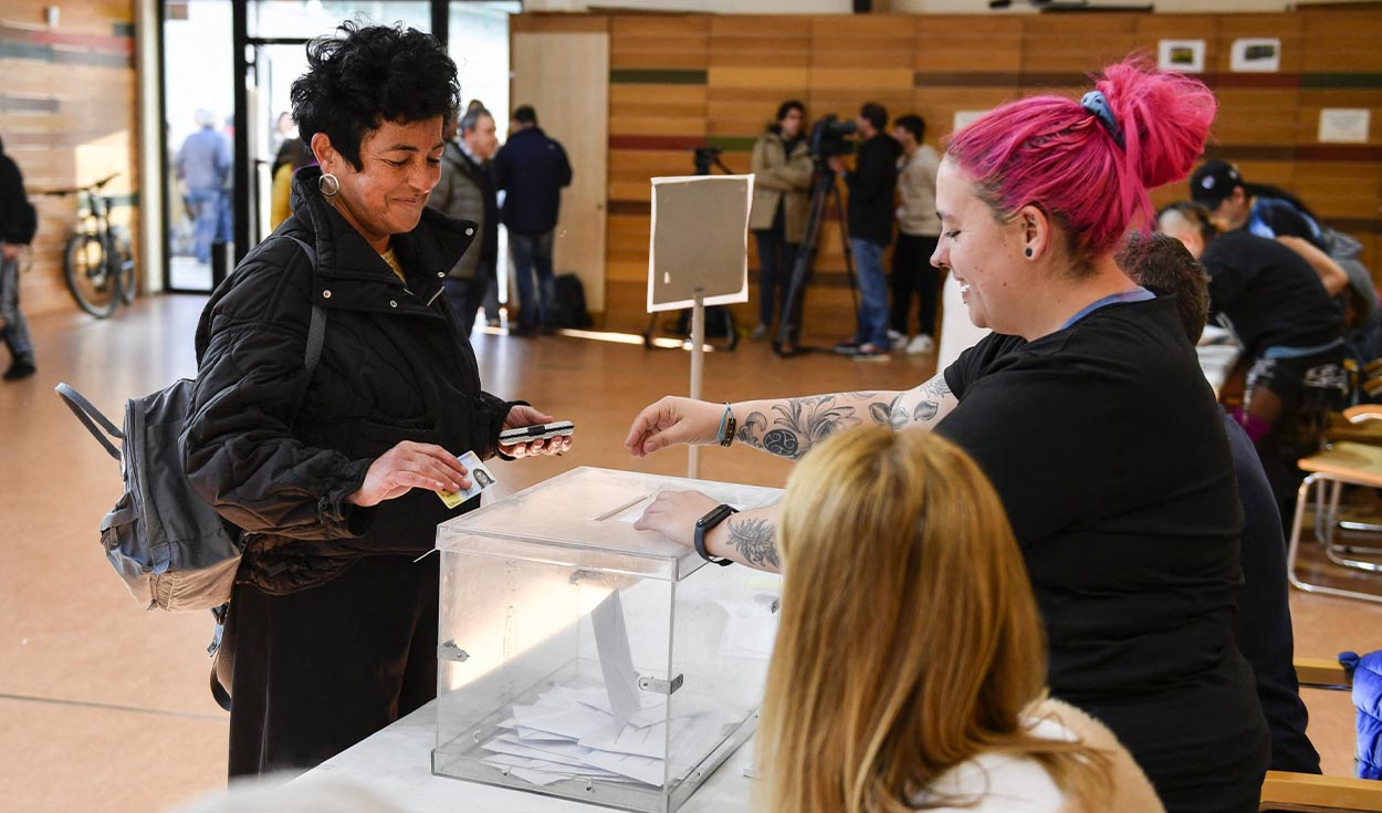 España limita el voto de descendientes de exiliados por la ley de nietos y mantiene la suspensión para las elecciones de noviembre