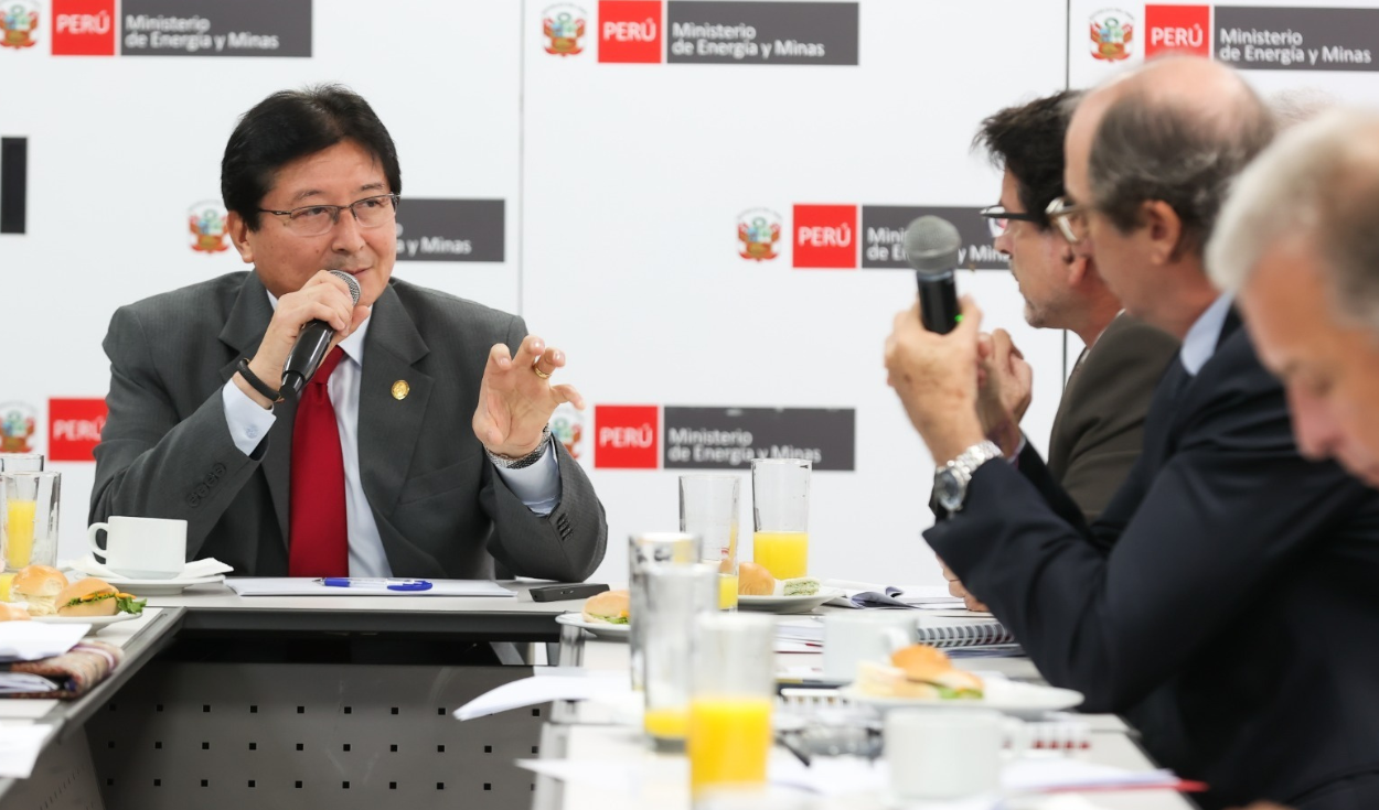 Reinfo: formalización minera hasta 2028 exigirá cambios en el Estado y metas para los inscritos