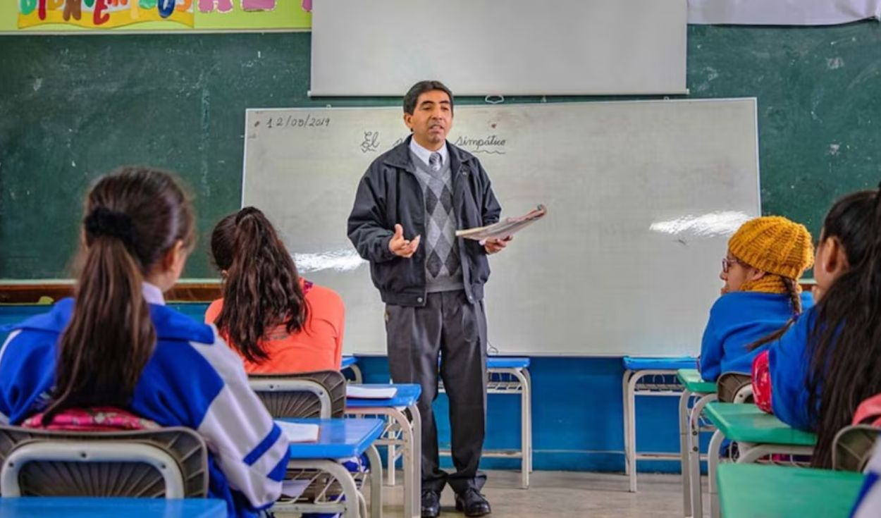 Nuevas reglas de disciplina escolar reciben respaldo, pero advierten que sanciones no bastan para resolver la violencia
