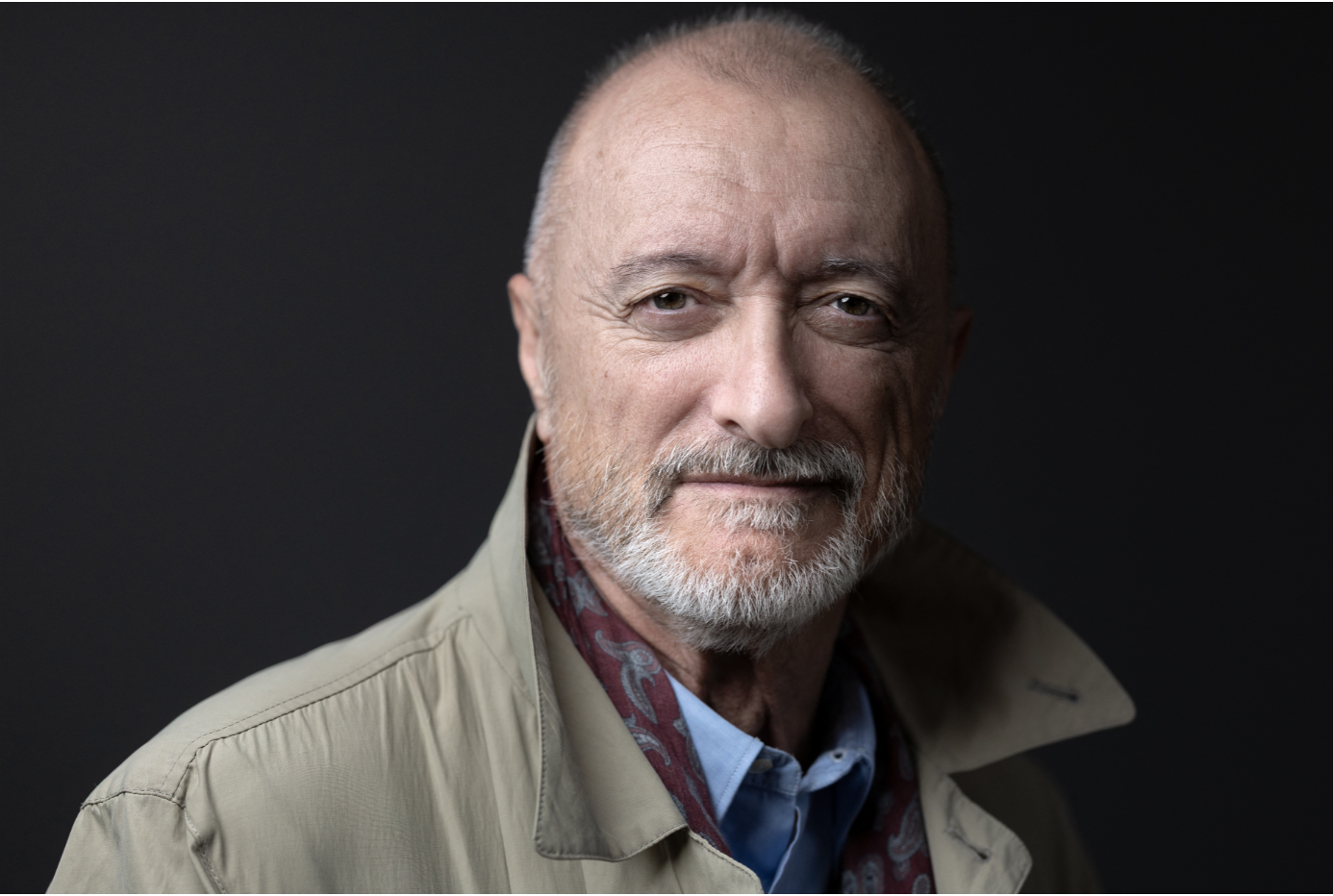 Prosa y época: “Misión en París” de Arturo Pérez-Reverte