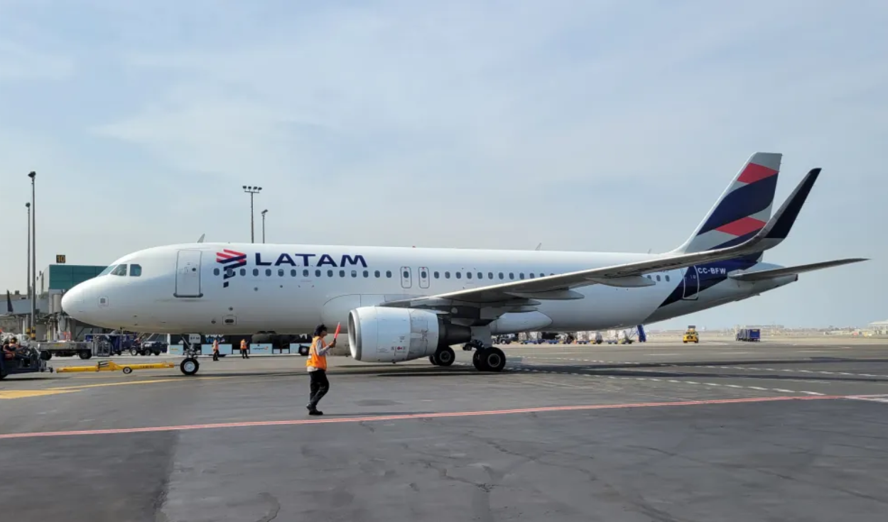 Avión que iba de Lima a São Paulo sufre falla técnica en pleno vuelo y retorna al aeropuerto Jorge Chávez