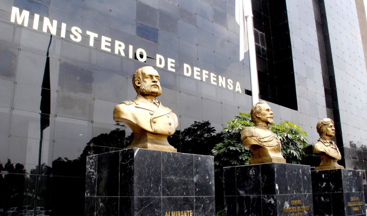 Gobierno destina S/ 12,4 millones a Defensa para pagar impuestos de sus contrataciones