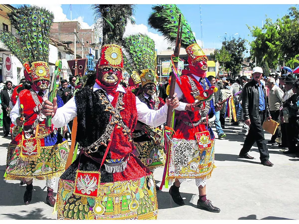 Danza los Shapish busca ser Patrimonio Cultural de la Humanidad