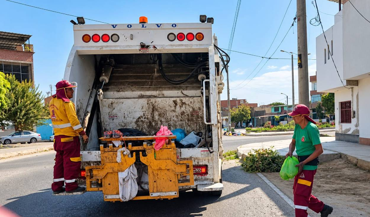 Compactadoras de la Municipalidad Provincia del Santa refuerzan el recojo de residuos en diversos sectores de Chimbote