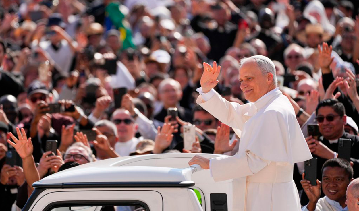 León XIV es ovacionado en el Vaticano tras su operación y alista su esperado recorrido en Sudamérica
