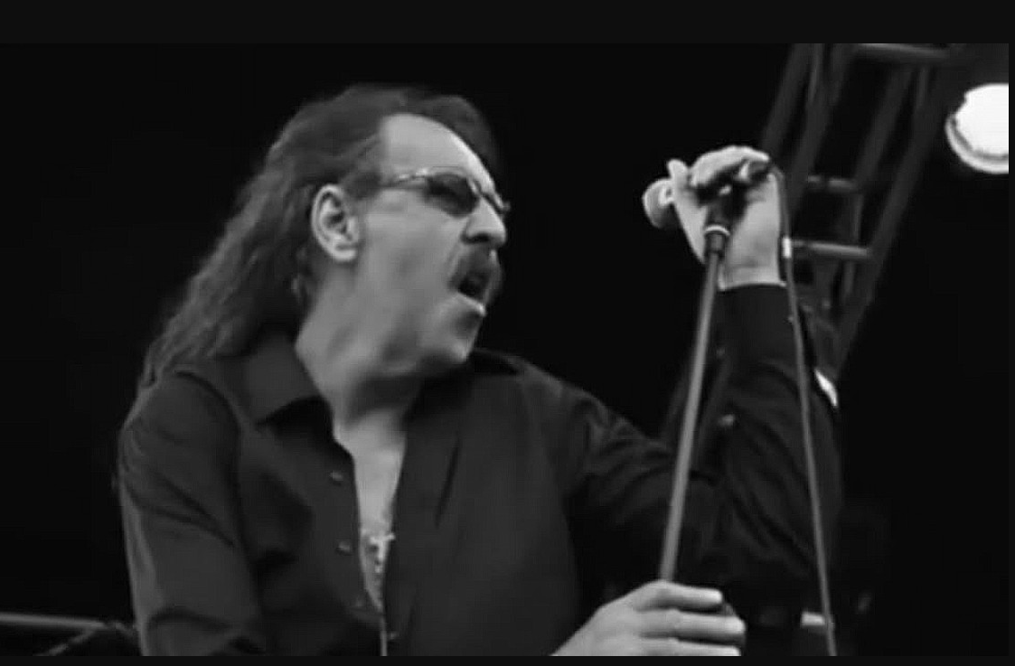 Muere Saúl Blanch, exvocalista de Rata Blanca, a los 75 años tras enfrentar problemas de salud