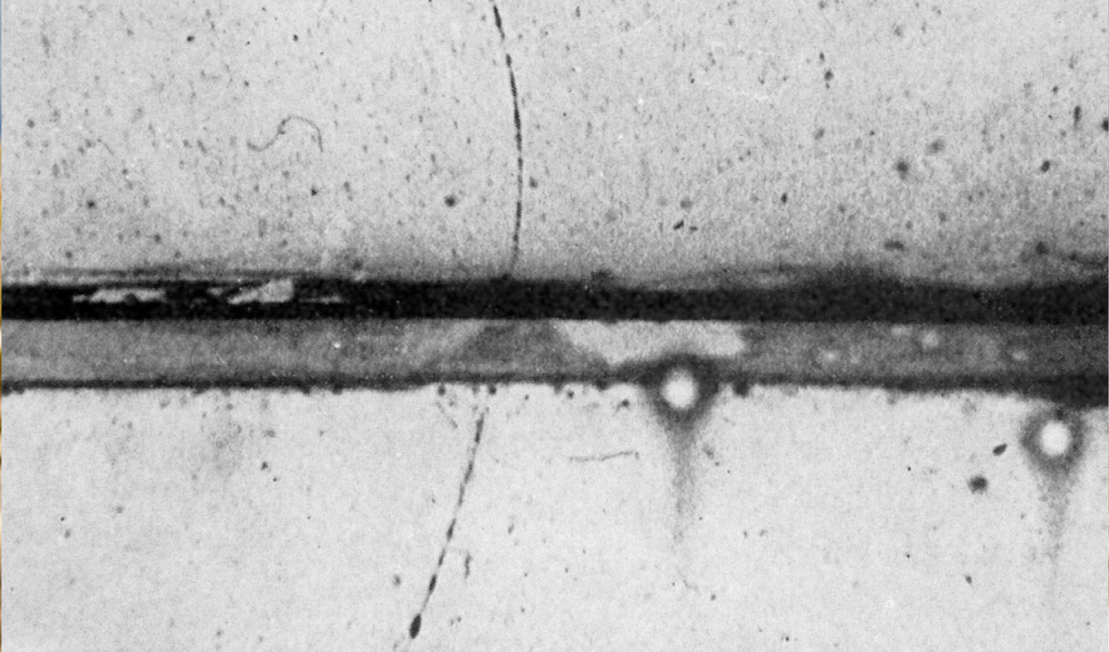 Físicos retienen una sola partícula de antimateria durante meses y controlan sus estados cuánticos