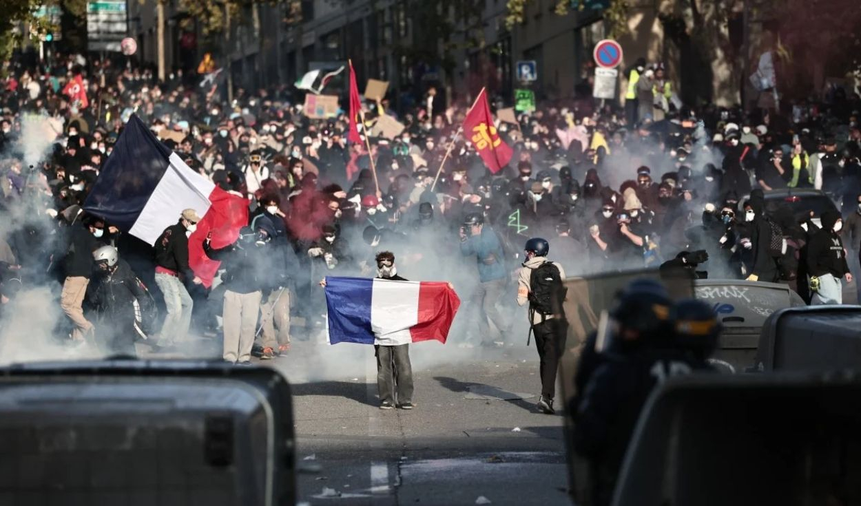 Francia vive una nueva jornada de protestas con miles de manifestantes y un despliegue de 70.000 agentes