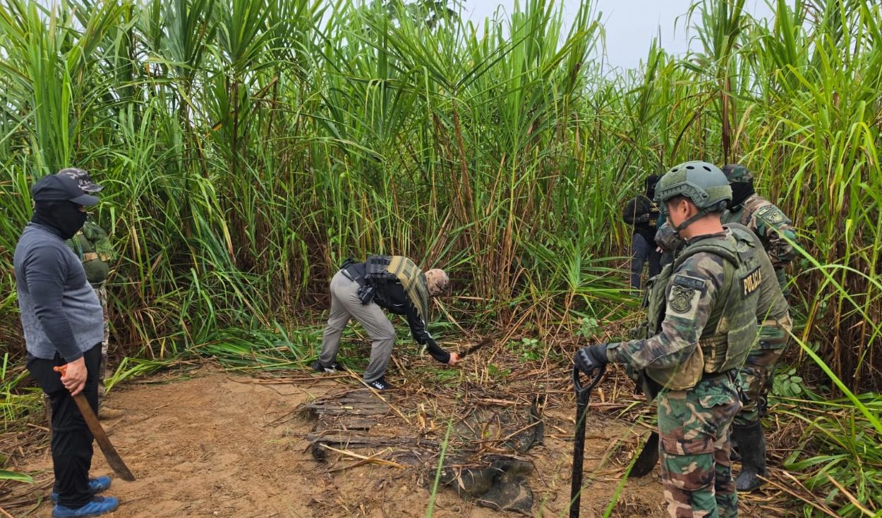 Dos cuerpos, proyectiles y trampas explosivas en La Pampa: buscan más fosas en zona minera de Madre de Dios