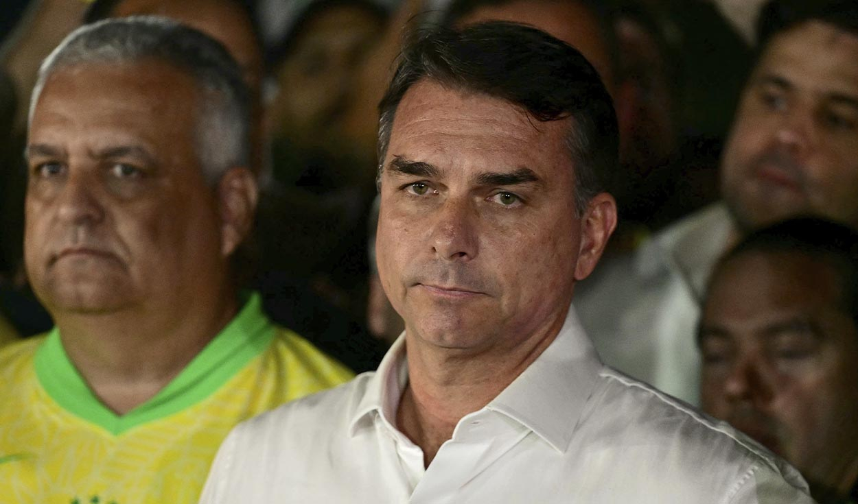Policía de Brasil investiga posible fuga del excandidato presidencial Flavio Bolsonaro hacia Argentina