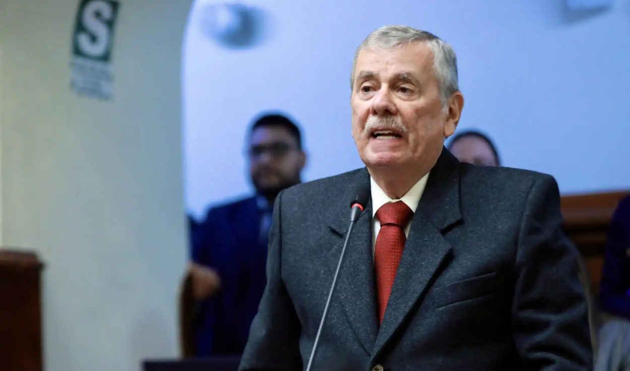 Denuncian constitucionalmente a Rospigliosi por presionar a jueces que inaplicaron leyes de impunidad